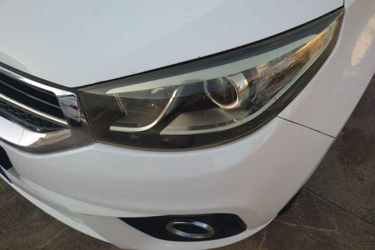 Used Chery Tiggo 3 2015 1.6L CVT ZhiShang Commemorative Edition
