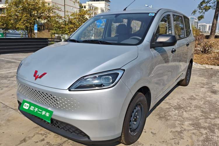 Used Wuling Hongguang New Energy 2025 Extended-Range Hybrid 50 km Standard Version