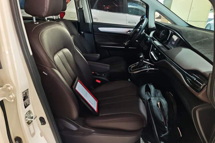 Used GAC Trumpchi M6 2019 270T Automatic Prestige Edition (6-seater) - China V Standard
