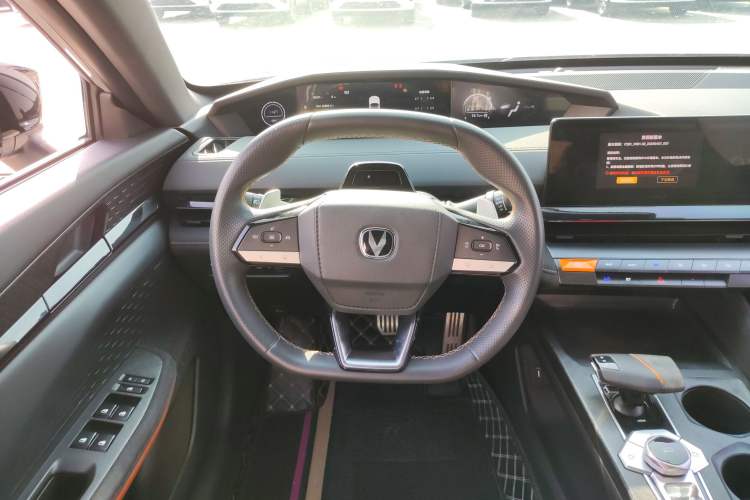 Used Changan UNI-V 2023 2.0T Leading-Speed Edition
