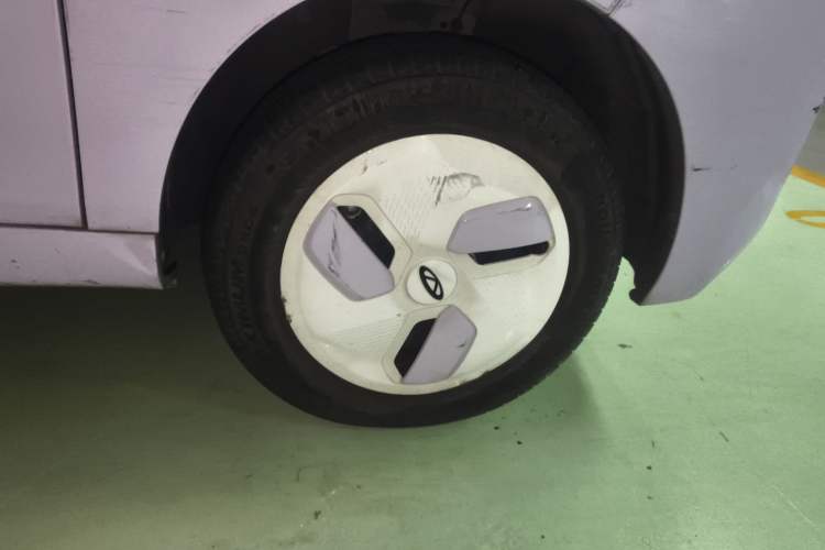 Used Chery QQ Ice Cream 2022 120km Conical Shape Lithium Iron Phosphate
