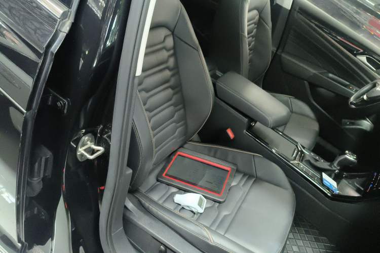 Used Volkswagen Passat 2020 330TSI Elite Edition China VI
