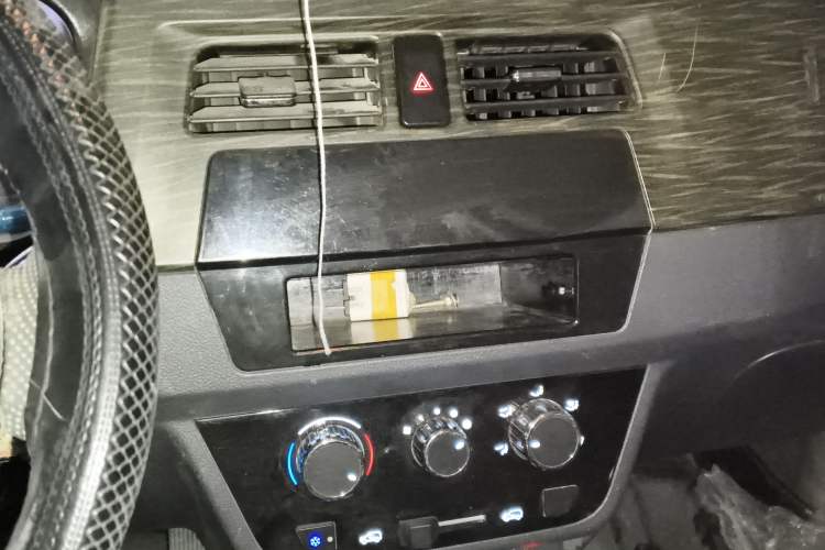 Used Jinbei Hiace X30 2021 1.5L Standard Version Air-Conditioning-Free Bus China VI Emission Standard SWC15M
