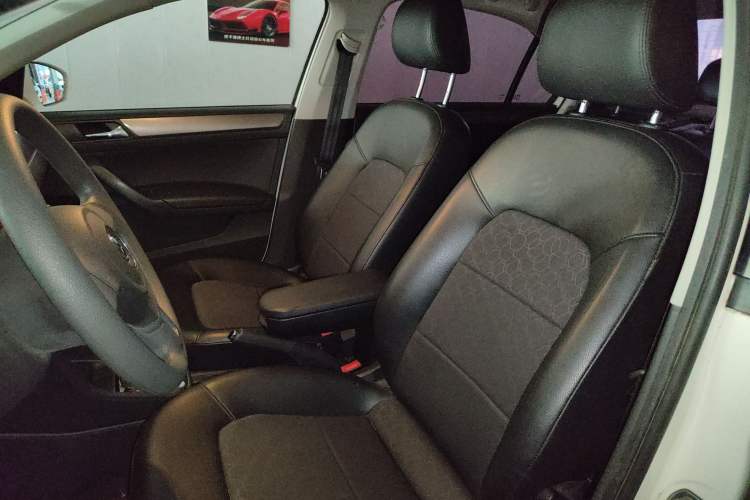 Used Volkswagen Santana 2015 1.6L Automatic Comfort Edition
