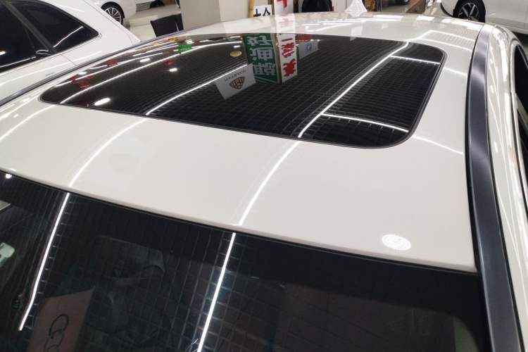 Used BMW 5 Series 2014 525Li Leading Model
