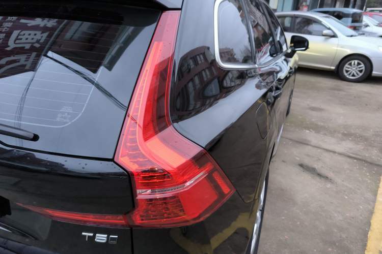 Used Volvo XC60 2021 T5 4x4 Smart Luxury Edition