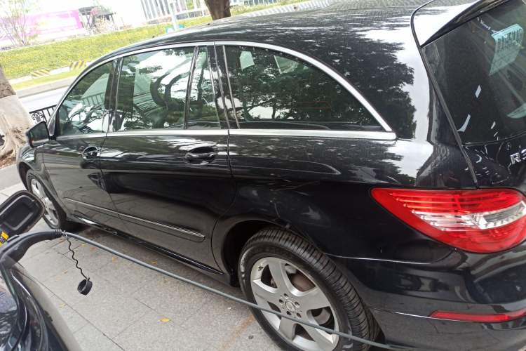 Used Mercedes-Benz R-Class 2014 R 320 4MATIC Business Model
