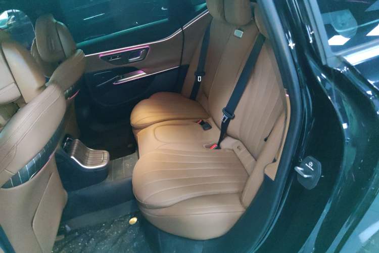 Used Mercedes-Benz E-Class 2024 Refresh E 300 L Stylish Edition
