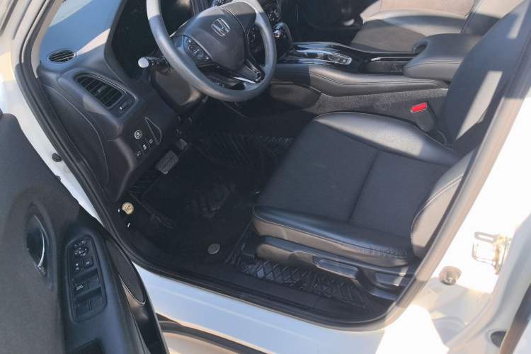 Used Honda Vezel 2020 1.5L CVT Pioneer Edition
