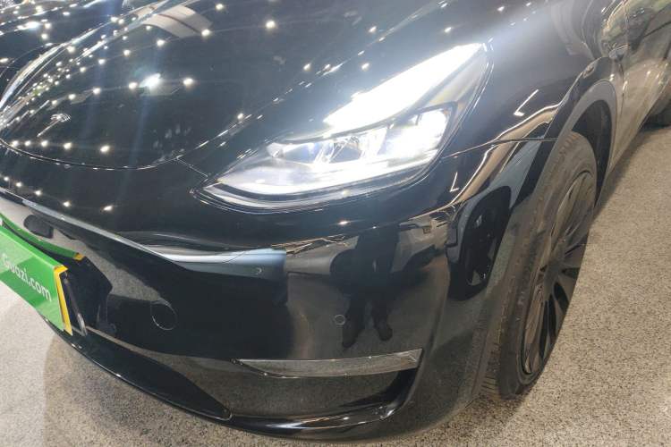 Used Tesla Model Y 2023 Long-Range All-Wheel-Drive Version
