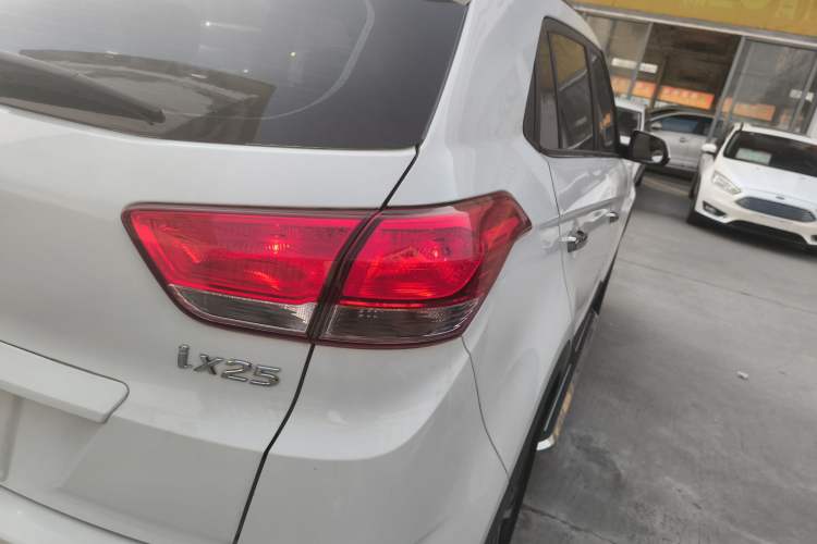 Used Hyundai ix25 2017 1.6L Automatic Smart Version
