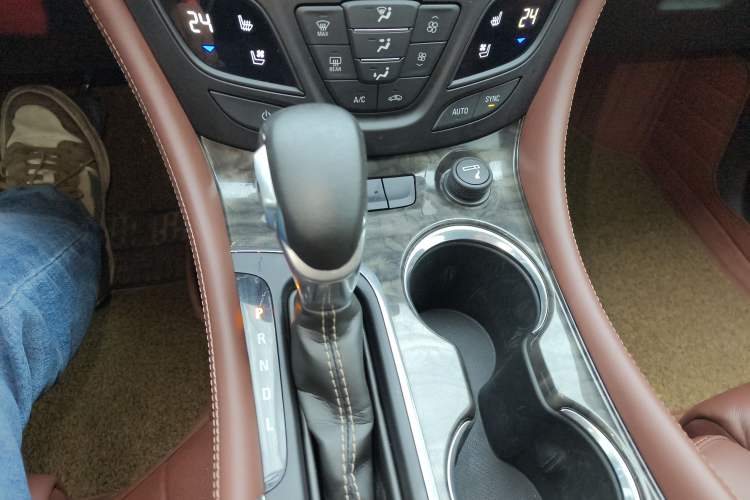 Used Buick Envision 2014 28T Four-Wheel Drive Luxury Model
