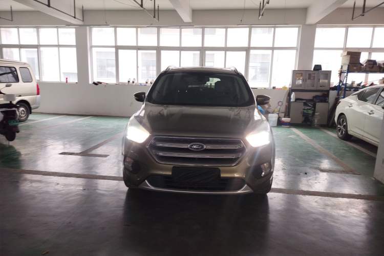 Used Ford Kuga 2017 EcoBoost 180 Two-Wheel-Drive Luxury Wing Edition
