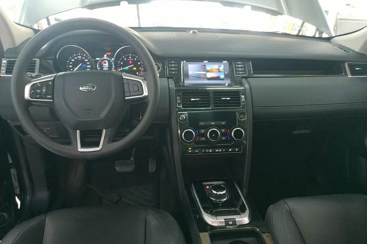 Used Land Rover Discovery Sport 2017 2.0T PURE
