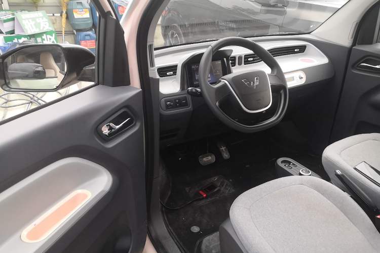 Used Wuling Hongguang MINIEV 2022 Macaron Premium Model – Lithium Iron Phosphate