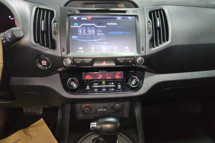 Used Kia Sportage R 2014 2.0L Automatic Two-Wheel Drive GLS Trim
