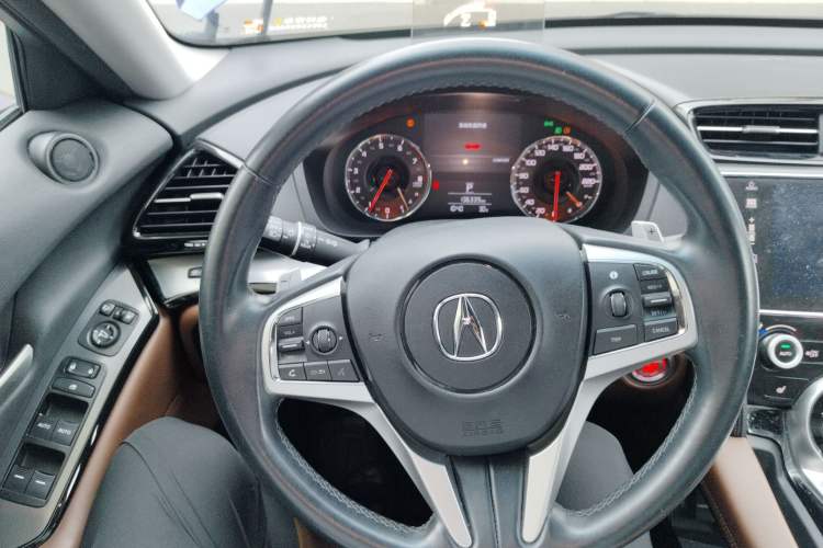 Used Acura CDX 2019 1.5T Two-Wheel Drive Deluxe Edition
