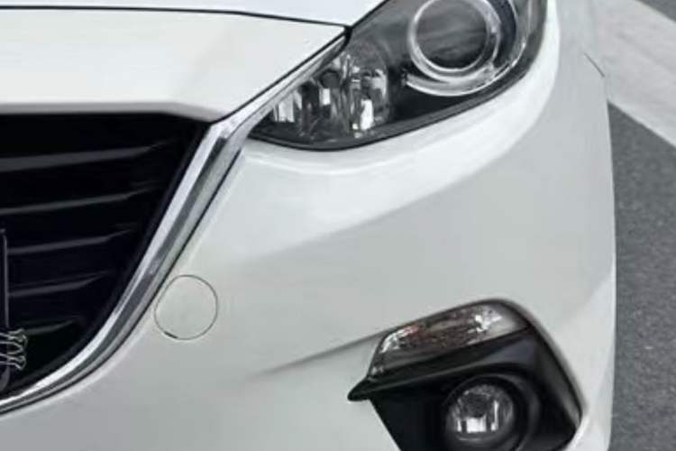 Used Mazda Mazda 3 Axela 2016 Sedan 1.5L Automatic Comfort Model
