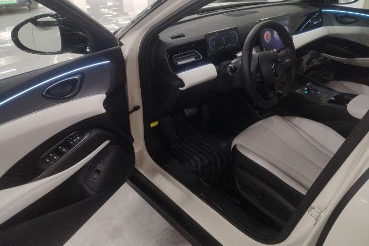 Used BYD Seal 06 New Energy 2024 DM-i 80KM Prestige Model
