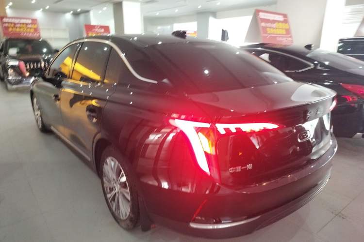 Used Hongqi E-QM5 2023 620km PLUS
