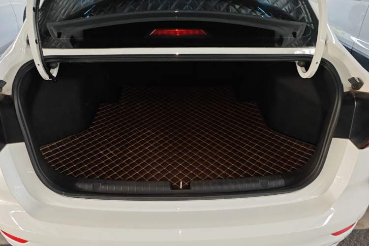 Used Geely Auto Emgrand 2023 4th Generation Champion Edition 1.5L CVT Luxury Model