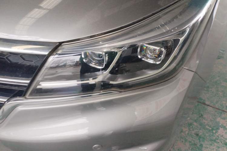 Used Baojun 730 2017 1.5T DCT Flagship Model 7 Seats China V Emission Standard