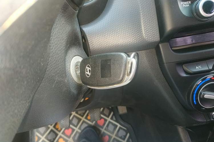 Used Hyundai Verna 2017 1.4L Manual Refreshed Version China V Standard