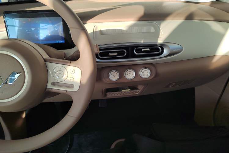 Used Wuling Hongguang MINIEV 2025 Four-Door Version Advanced Edition
