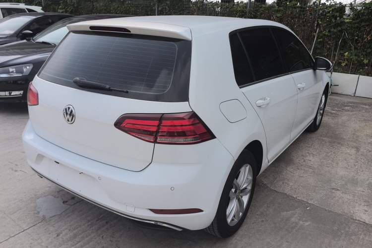 Used Volkswagen Golf 2018 230TSI Automatic Comfort Model
