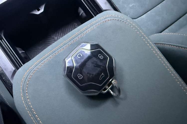 Used JETOUR Traveler 2023 2.0T Four-Wheel Drive Conqueror