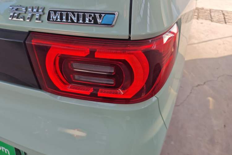 Used Wuling Hongguang MINIEV 2022 Macaron Premium Model – Lithium Iron Phosphate
