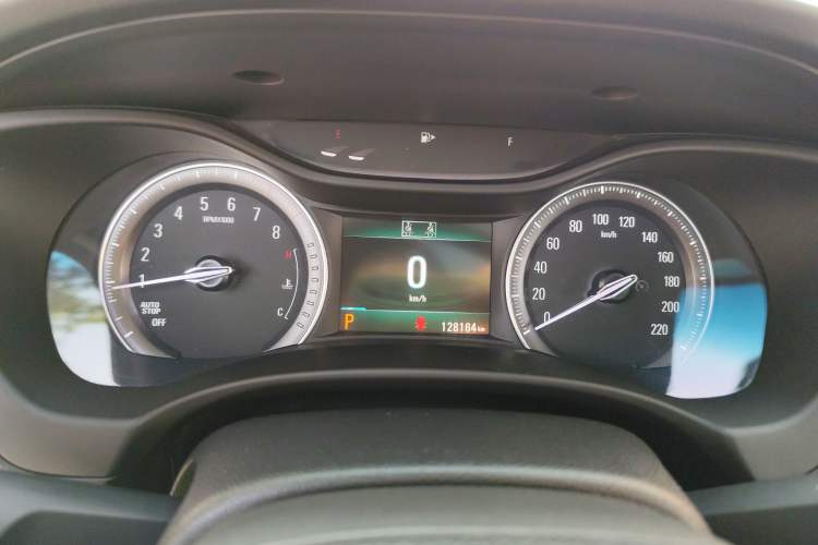 Used Buick GL6 2018 18T 6-Seater Luxury Model
