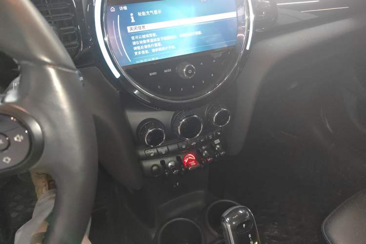 Used  MINI 2022 1.5T COOPER Artist Five-Door Edition
