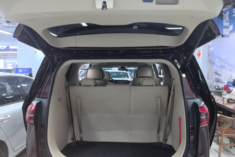 Used Buick GL8 2022 ES Landtrek 653T Luxury Edition
