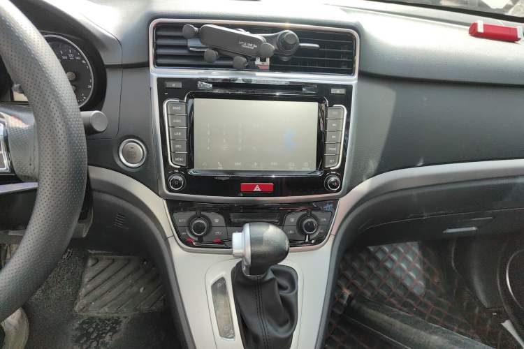 Used Haval M6 2018 Revised Version 1.5T DCT Two-Wheel Drive Elite Edition