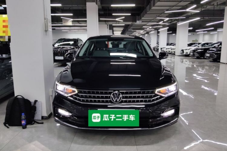 Used Volkswagen Magotan 2023 2 Million Units Limited Edition 330TSI DSG Leading Version
