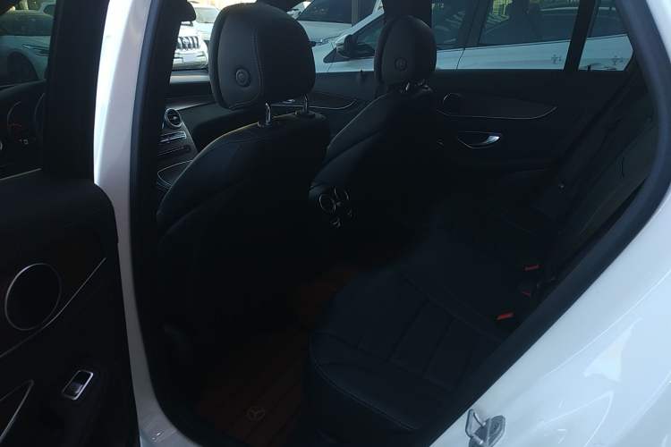 Used Mercedes-Benz GLC 2016 GLC 300 4MATIC Dynamic Model