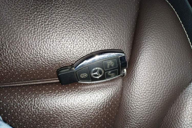 Used Mercedes-Benz GLC 2018 GLC 260 4MATIC Luxury Model
