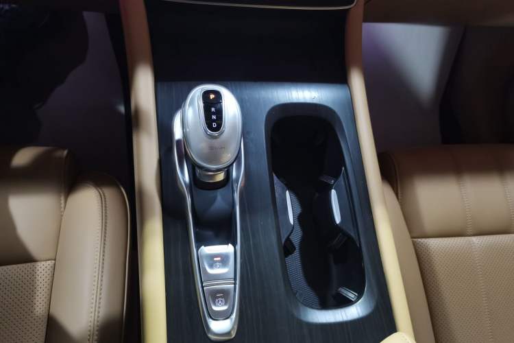 Used VOYAH Dream 2022 Low-Carbon Edition Plus Intelligent Driving Package
