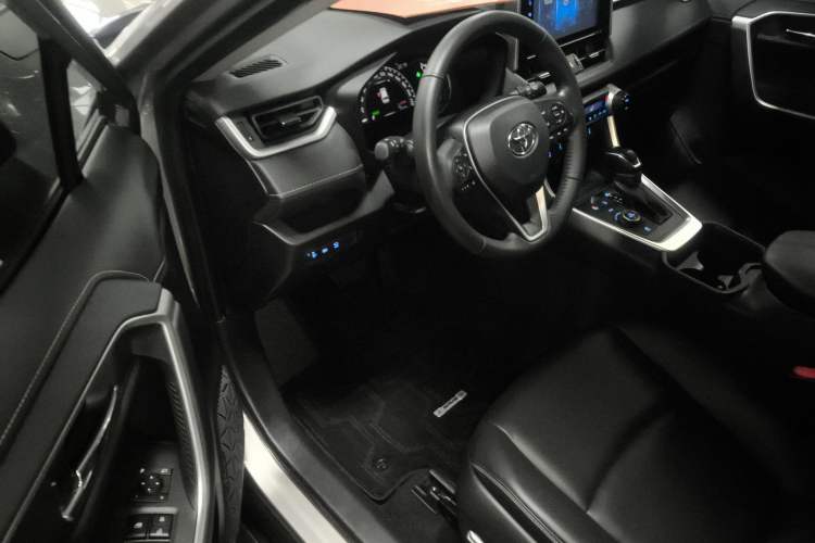 Used Toyota RAV4 2020 Dual-Engine 2.5L E-CVT 4x4 Elite PLUS Edition
