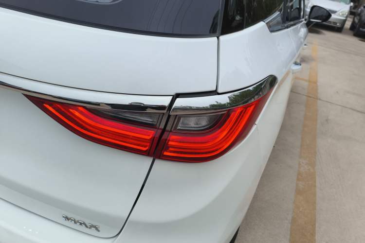 Used BYD Song MAX 2019 1.5T Automatic Smart Connect Ruiyi Sunroof Model 7 Seats China VI Standard