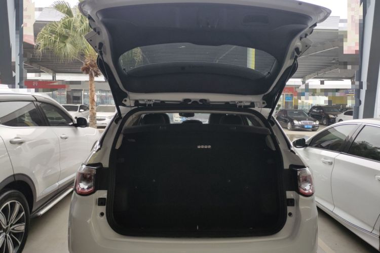 Used  Compass 2019 200T Automatic Family Edition - Connected Large Screen Version
