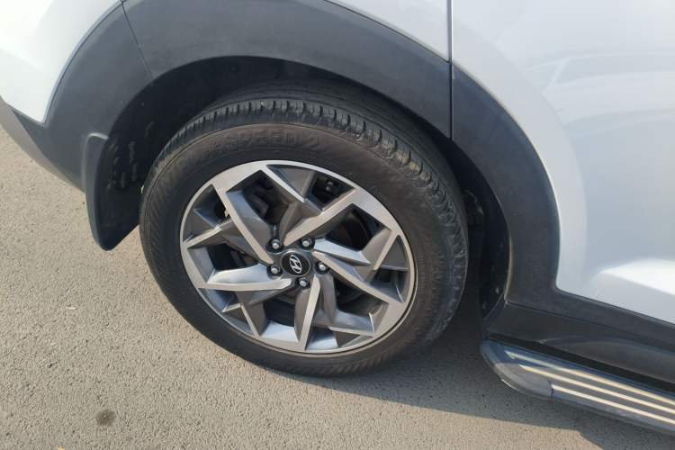 Used Hyundai Tucson 2019 280TGDi Dual-Clutch Two-Wheel Drive Fashion Edition China VI Standard
