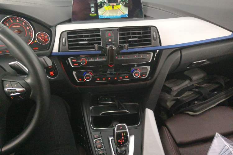 Used BMW 3 Series 2019 320i M Sport Package
