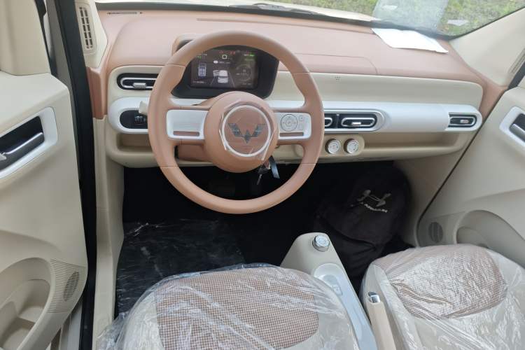 Used Wuling Hongguang MINIEV 2024 3rd Generation 215km Youth Edition