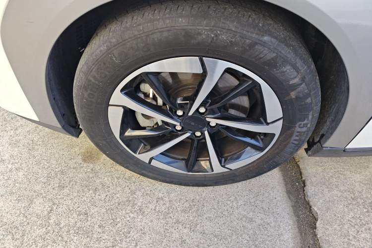 Used AION Y 2023 Plus 610 Smart Edition Lithium Iron Phosphate
