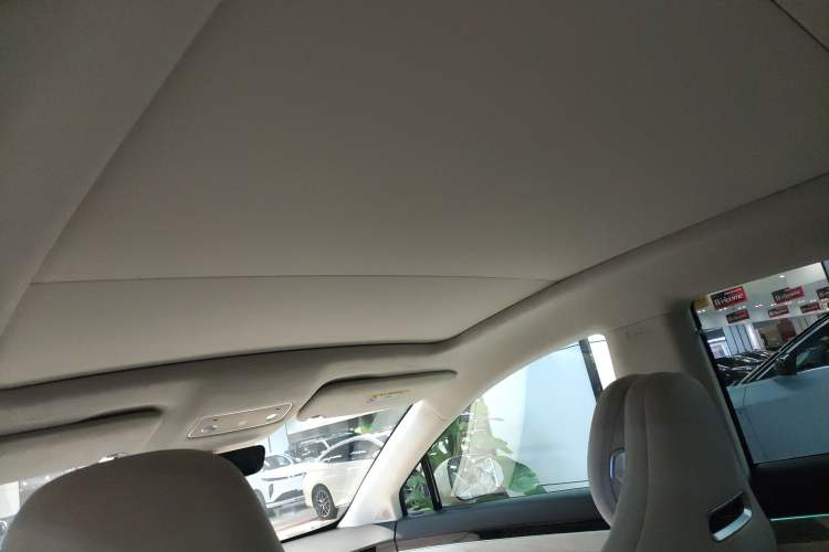 Used Hima Luxeed R7 2025 Range-Extended Version 251 km Max
