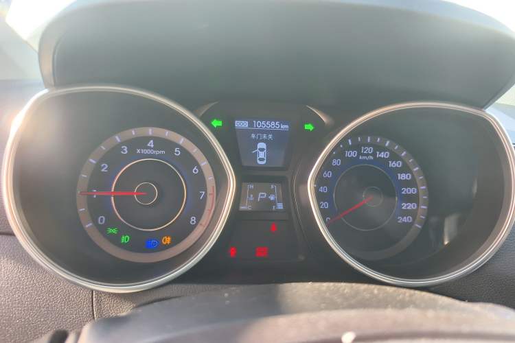 Used Hyundai Elantra 2015 1.6L Automatic Leading Model
