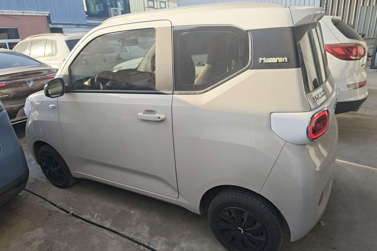 Used Wuling Hongguang MINIEV 2024 3rd Generation 215km Advanced Version
