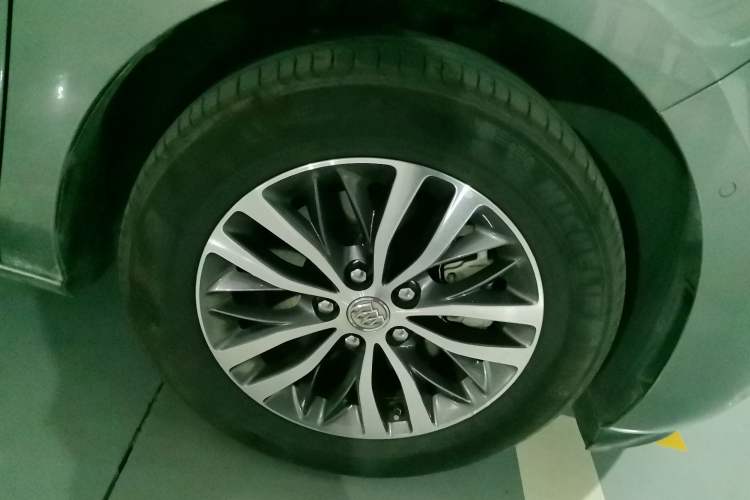 Used Buick GL8 2018 ES 28T Flagship Model China VI Standard
